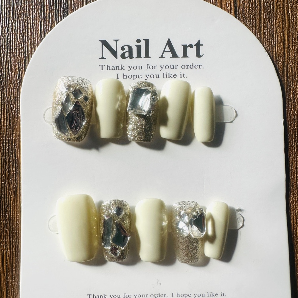 Elegant Cream and Gold Nail Art Set